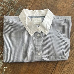 J. Crew Women’s Blue White Striped Shirt White Collar Size 8